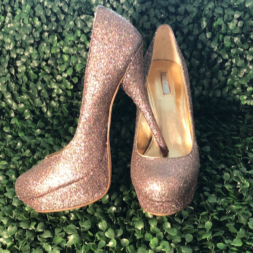 Wild pair Sparkle shoes